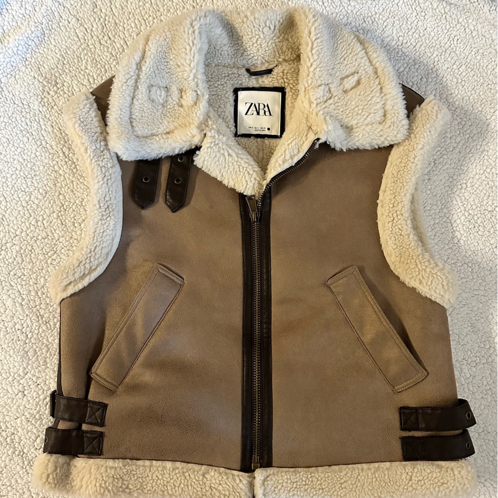 ZARA double face fleece vest (size small)